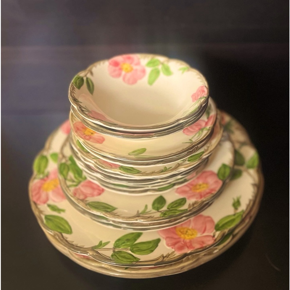 Vintage 1940s Franciscan Desert Rose 16 Piece Dinnerware Set